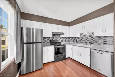 5236 Creekside Boulevard #F22, Brunswick, OH 44212 - Photo 11