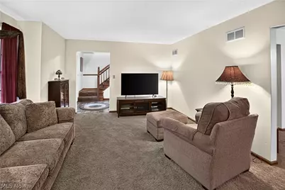 211 Beacon Hill Boulevard, Northfield, OH 44067 - Photo 7