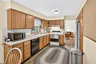 211 Beacon Hill Blvd, Northfield, OH 44067 - Photo 11