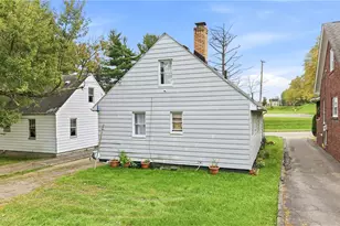 1946 Connecticut Ave, Youngstown, OH 44509 - Photo 7