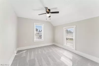 252 17th Street NW, Barberton, OH 44203 - Photo 27