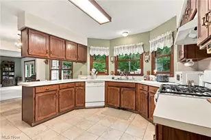 8433 Hearth Cir NW, Massillon, OH 44646 - Photo 11