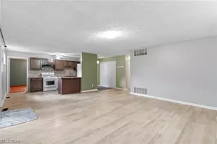 1395 Arcadia Rd, Kent, OH 44240 - Photo 7