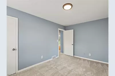 1064 Ray Street, Akron, OH 44306 - Photo 15