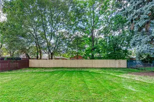 1064 Ray St, Akron, OH 44306 - Photo 5