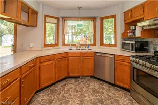 498 Herbert Rd, Akron, OH 44312 - Photo 13