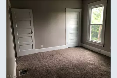 942 Locust Avenue, Zanesville, OH 43701 - Photo 13
