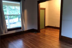942 Locust Ave, Zanesville, OH 43701 - Photo 3