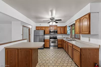 61558 W Central Avenue, Shadyside, OH 43947 - Photo 3
