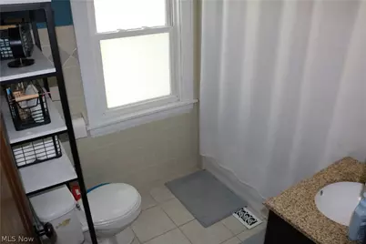 1567 Glenmount Avenue, Akron, OH 44301 - Photo 13