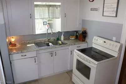 1567 Glenmount Avenue, Akron, OH 44301 - Photo 7