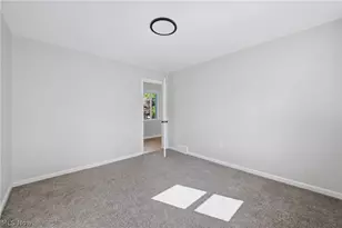 3905 Elmwood Ave, Austintown, OH 44515 - Photo 13