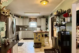 1207 N 9th St, Martins Ferry, OH 43935 - Photo 11