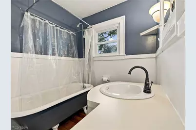 979 Iona Avenue, Akron, OH 44314 - Photo 23