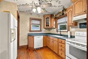 979 Iona Ave, Akron, OH 44314 - Photo 13