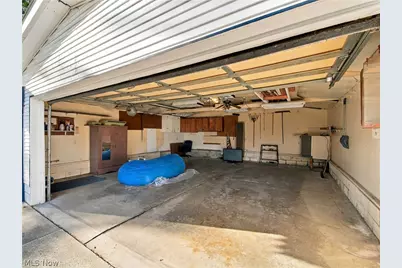 979 Iona Avenue, Akron, OH 44314 - Photo 39