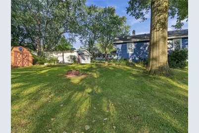 979 Iona Avenue, Akron, OH 44314 - Photo 45