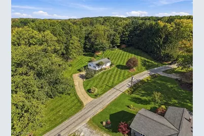 1367 Cherry Lane, Uniontown, OH 44685 - Photo 5
