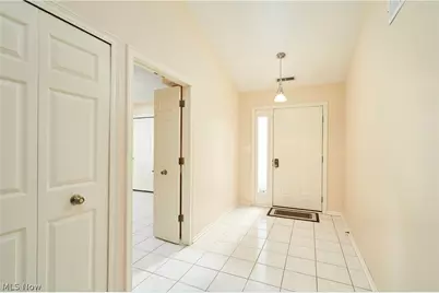 928 Sturbridge Drive, Akron, OH 44313 - Photo 5