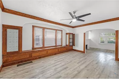 2126 Chesterland Avenue, Oakwood, OH 44107 - Photo 5