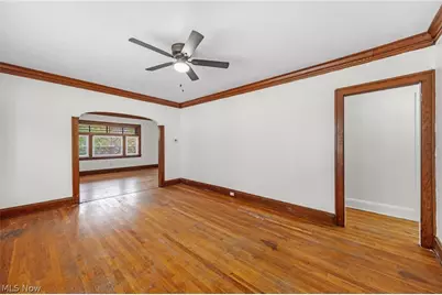 2126 Chesterland Avenue, Oakwood, OH 44107 - Photo 19