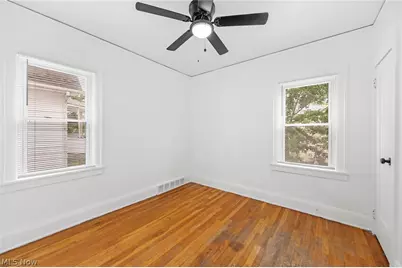 2126 Chesterland Avenue, Oakwood, OH 44107 - Photo 25
