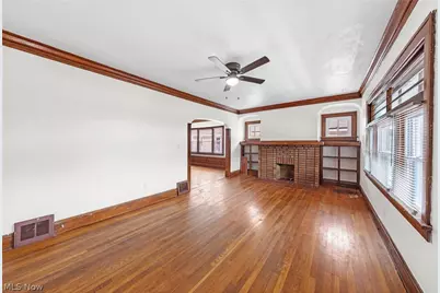 2126 Chesterland Avenue, Oakwood, OH 44107 - Photo 15