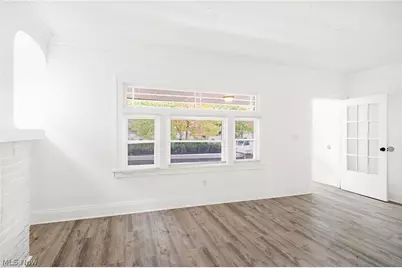 2126 Chesterland Avenue, Oakwood, OH 44107 - Photo 3