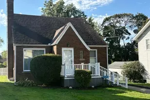 1534 35th St NW, Canton, OH 44709 - Photo 1