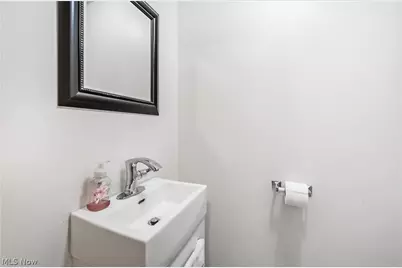 1009 E Reno Drive, Louisville, OH 44641 - Photo 29