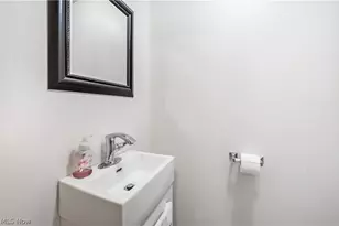 1009 E Reno Dr, Louisville, OH 44641 - Photo 29