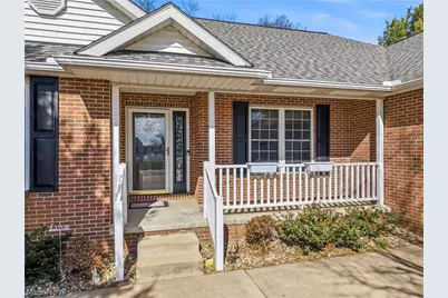 1009 E Reno Drive, Louisville, OH 44641 - Photo 7