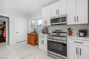 1465 Lakewood Ave, Oakwood, OH 44107 - Photo 3
