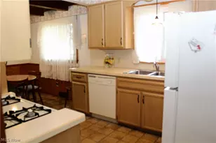 1660 Sequoya Dr, Youngstown, OH 44514 - Photo 7