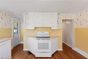 1631 Mattie St SE, Canton, OH 44707 - Photo 11