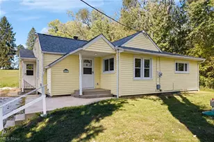 1631 Mattie St SE, Canton, OH 44707 - Photo 1