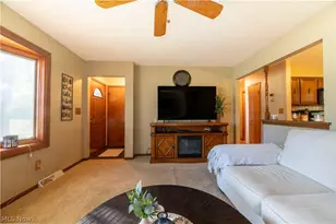 2850 Vollmer Dr, Austintown, OH 44511 - Photo 9