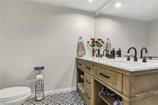 9327 Lakeshore Blvd, Mentor, OH 44060 - Photo 45