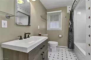 9327 Lakeshore Blvd, Mentor, OH 44060 - Photo 29
