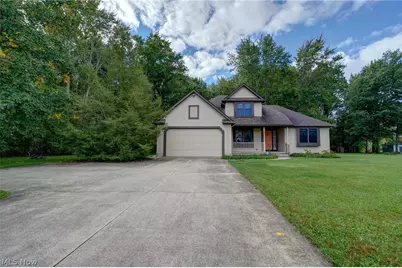 111 Squires Court, South Amherst, OH 44001 - Photo 3