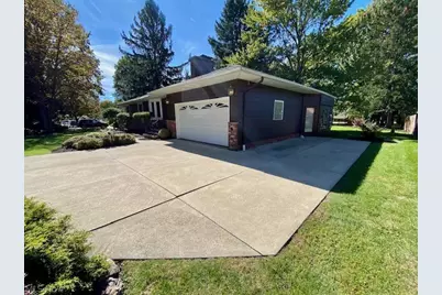 8260 Craig Lane, Grandview Heights, OH 44147 - Photo 3