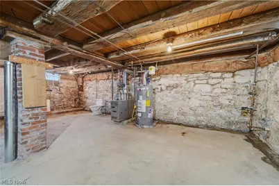 9787 Cleveland Avenue NW, Uniontown, OH 44685 - Photo 19