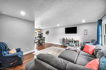 3246 Woodington Avenue SW, Canton, OH 44706 - Photo 5