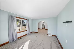 211 23rd St NW, Barberton, OH 44203 - Photo 3