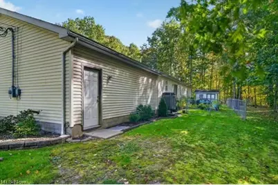 2153 S Deer Run, Roaming Shores, OH 44084 - Photo 45