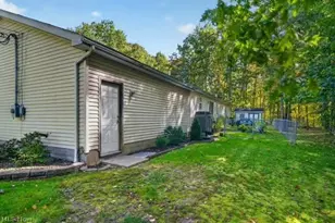 2153 S Deer Run, Roaming Shores, OH 44084 - Photo 45