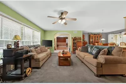 2153 S Deer Run, Roaming Shores, OH 44084 - Photo 9