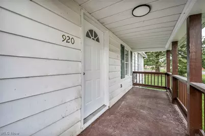 920 E 39th Street, Lorain, OH 44055 - Photo 5
