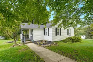 4695 Grapeland Ave, Louisville, OH 44641 - Photo 3
