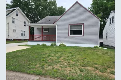 1810 Saint Elmo Avenue NE, Canton, OH 44705 - Photo 1